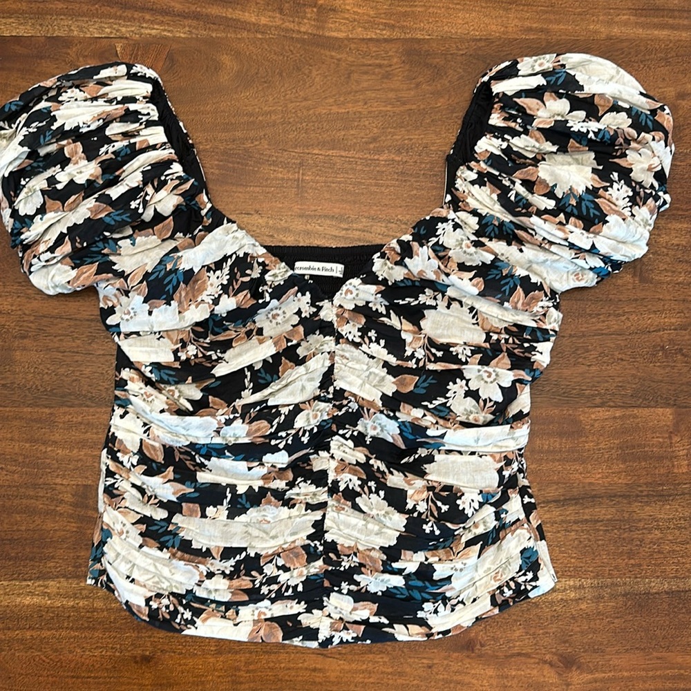 Abercrombie and Fitch Drama Puff Sleeve Floral Ruched Top Size Large